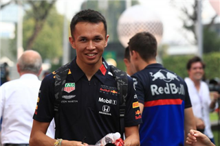 Албон: 7 років тому мене справді попросили піти з Red Bull
