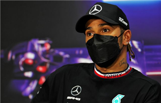 Гамілтон: Я сам просив у Mercedes 1-річний контракт