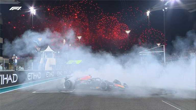 Віп-фанати Формули-1 відгамселили одне одного пляшками з-під шампанського на Гран-прі Абу-Дабі