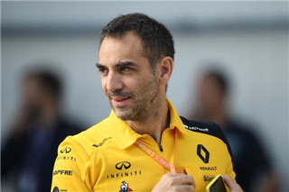 Шеф Renault сказав, коли покине команду