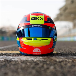 Піастрі показав свій шолом для дебюту у Формулі-1