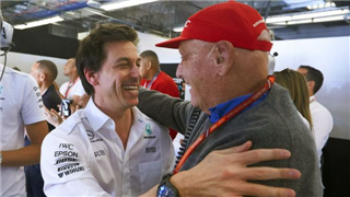Вольфф: Смерть Лауди сильно вдарила по Mercedes