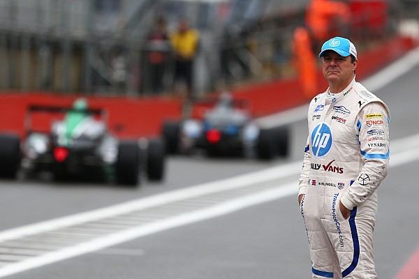 Екс-пілот Формули-1: Не хочу, щоб Гамілтон обійшов Шумахера за титулами