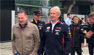 Батько Ферстаппена: Red Bull занадто повільний