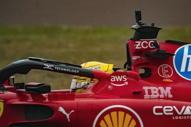 Гамілтон виявився швидшим за Леклера на шинних тестах Pirelli