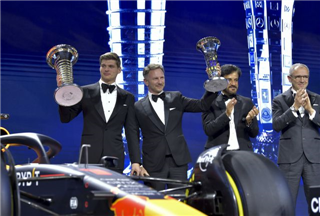 Ферстаппен отримав свій трофей чемпіона Формули-1