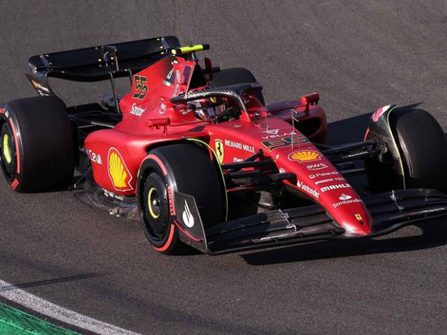 Екс-пілот Формули-1: Сайнс - хороший варіант для Mercedes та Red Bull