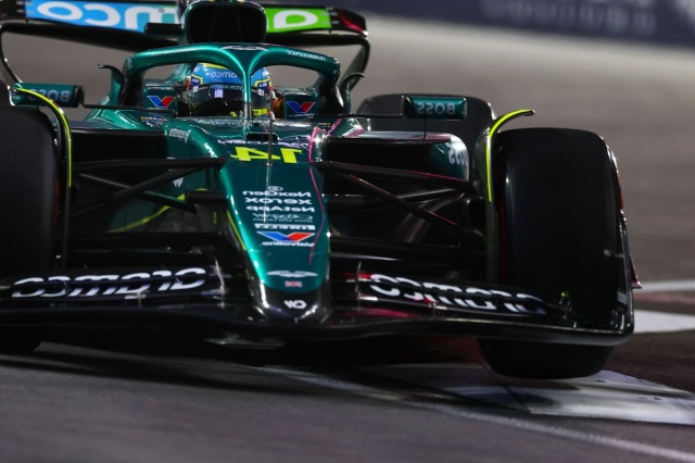 Фернандо Алонсо: В боліді Aston Martin бувають паранормальні перебої