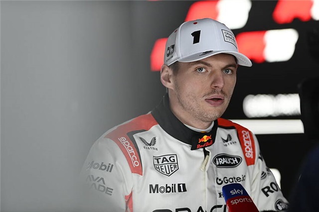 Ферстаппен - про чемпіонський трофей: У мене вдома чотири таких