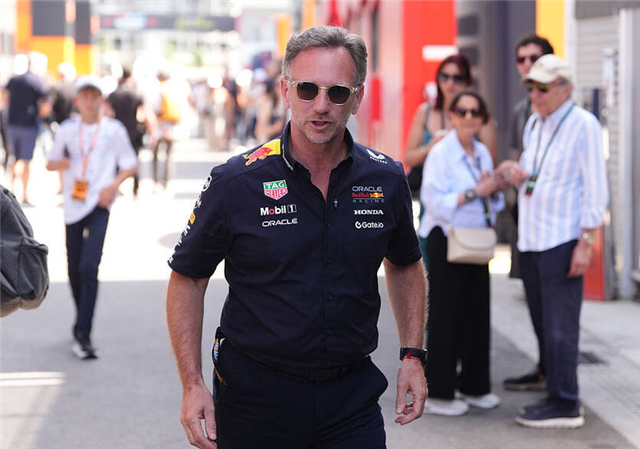 Астон Мартін має намір змінити керівника команди