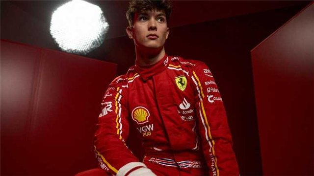 18-річний дебютант, який тимчасово підміняє Сайнса проміняв престижну школу заради Ferrari – цікаві подробиці з життя Бірмана