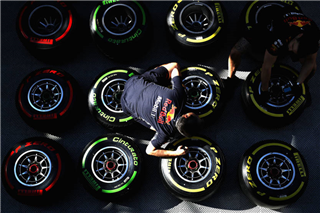 Прощавай, Піреллі?: ФІА відкрила тендер на постачання шин для Формули 1