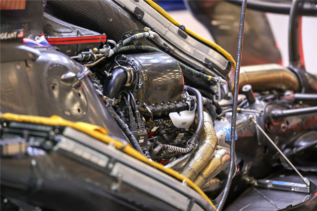 Формула-1 хоче зробити мотори 2030 року більш шумними