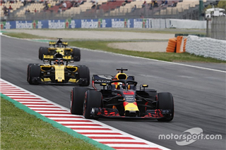 «Red Bull не прогресує». Ріккардо не став бідкатися стосовно переходу в Renault