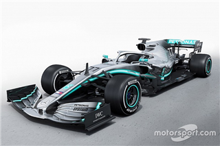 Галерея: новий болід Mercedes W10 для сезону Ф1 2019 року