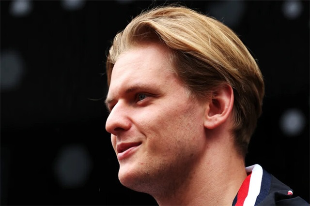 Ред Булл оцінив перспективи несподіваного переходу Шумахера