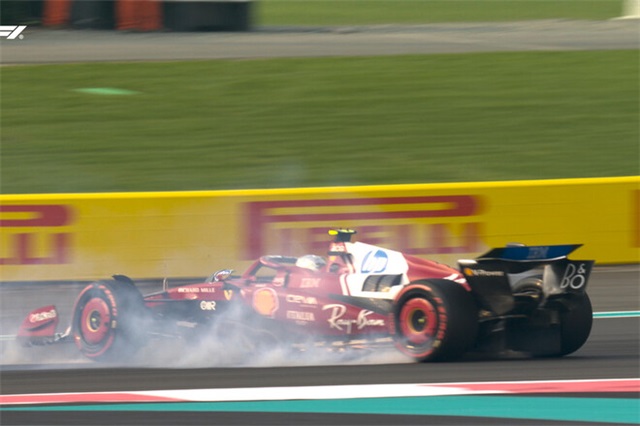 Заїзд Ф1 зупинили через аварію Гамілтона на Фераррі