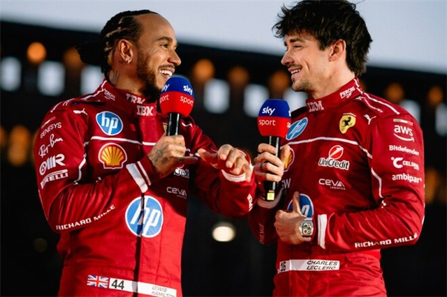 «Розчаровуючий сезон». Леклер оцінив перспективи Гамілтона у Феррарі