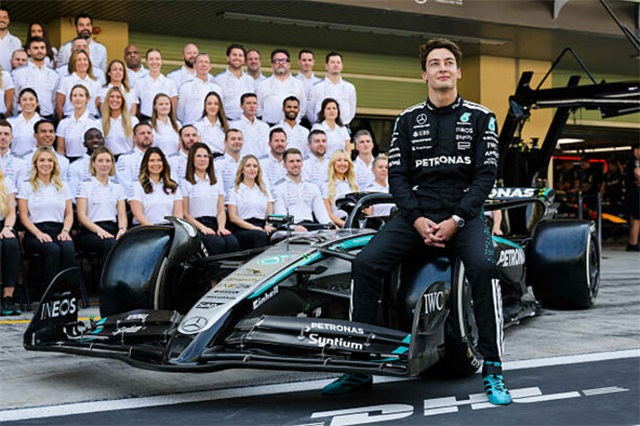 Бос Мерседес: «Расселл готовий стати чемпіоном Ф-1 у 2026 році»