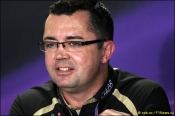Эрик Булье: Lotus постарается навязать борьбу лидерам